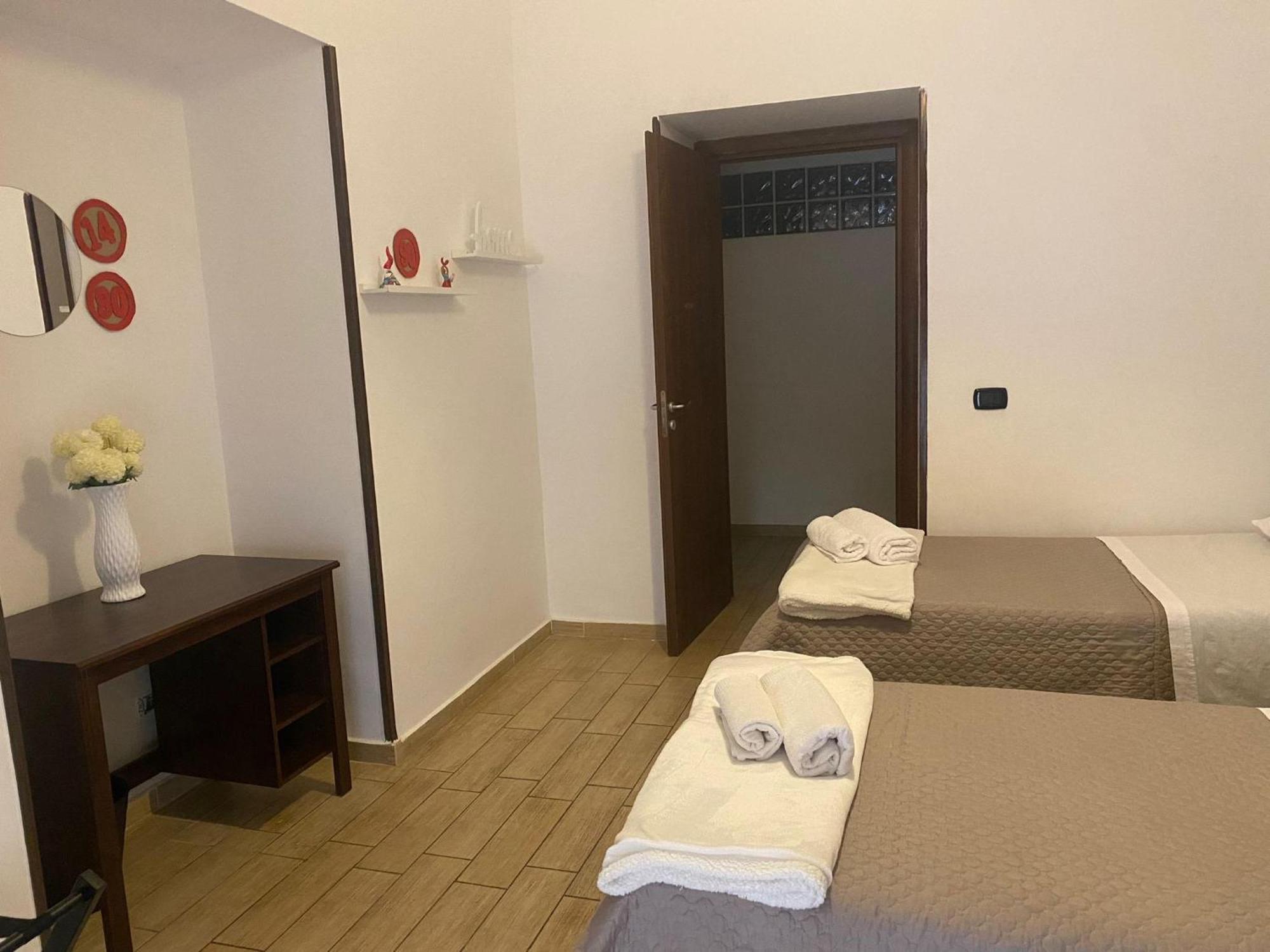 La Casa Della Bella M'Briana Apartment Napoli Bagian luar foto